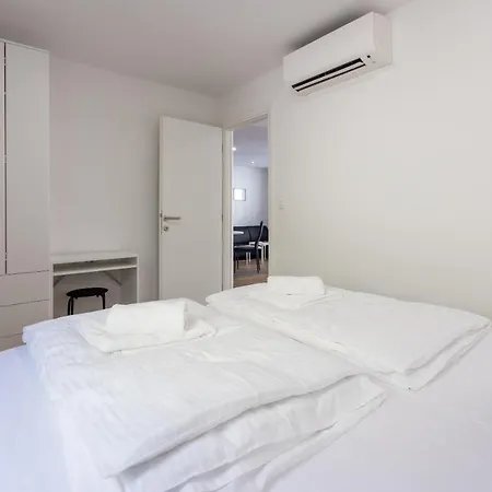 Luxury Apartments Lovorka 1 & 2**** Selce Exterior photo
