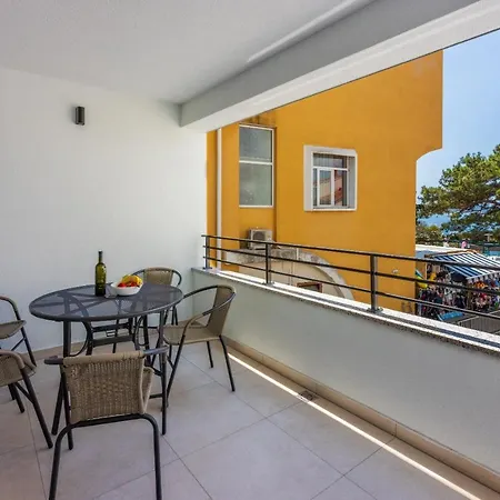 Luxury Apartments Lovorka 1 & 2**** Selce Exterior photo