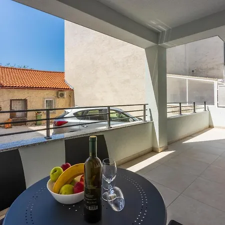 Luxury Apartments Lovorka 1 & 2**** Selce Exterior photo