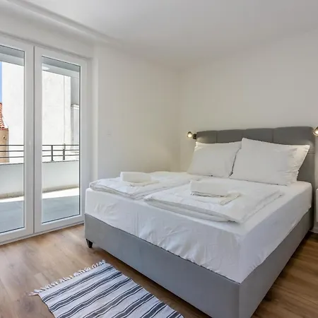 Luxury Apartments Lovorka 1 & 2**** Selce Exterior photo