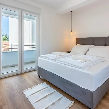 Luxury Apartments Lovorka 1 & 2**** Selce Exterior photo