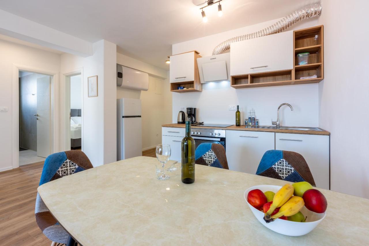 Luxury Lovorka 1 & 2**** Selce