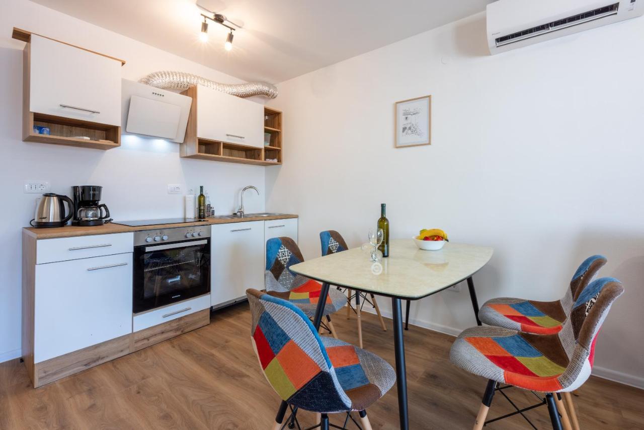 Luxury Lovorka 1 & 2**** Apartment