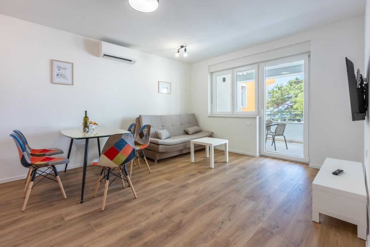 Apartment Luxury Lovorka 1 & 2**** *
